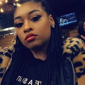 Meet your Posher, Kimberly